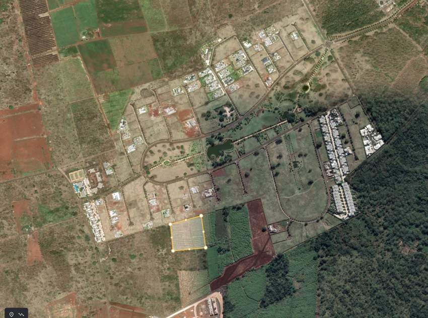 Land for sale at balaclava adjacent to ROYAL PARK Aster Vender...