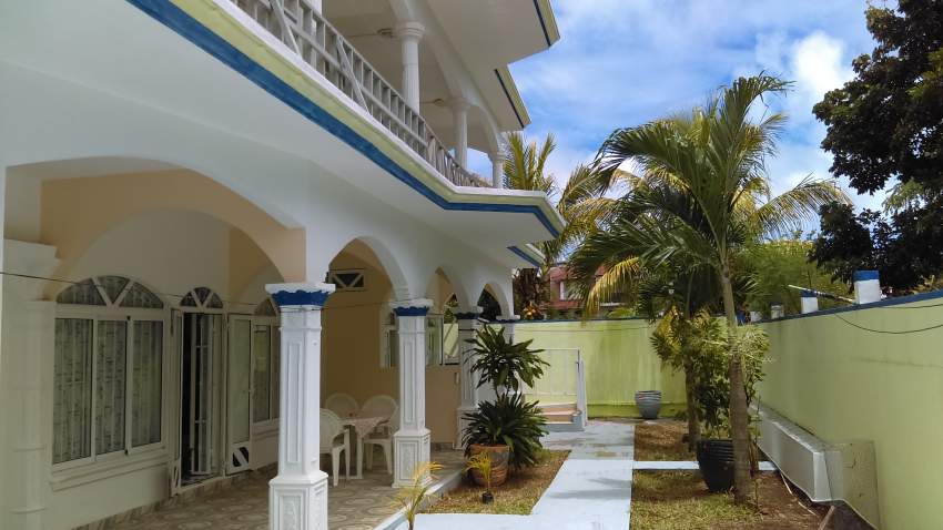 Complexe de 4 Appartements - 8 Chambres - Grand Baie - 0 - House  on Aster Vender