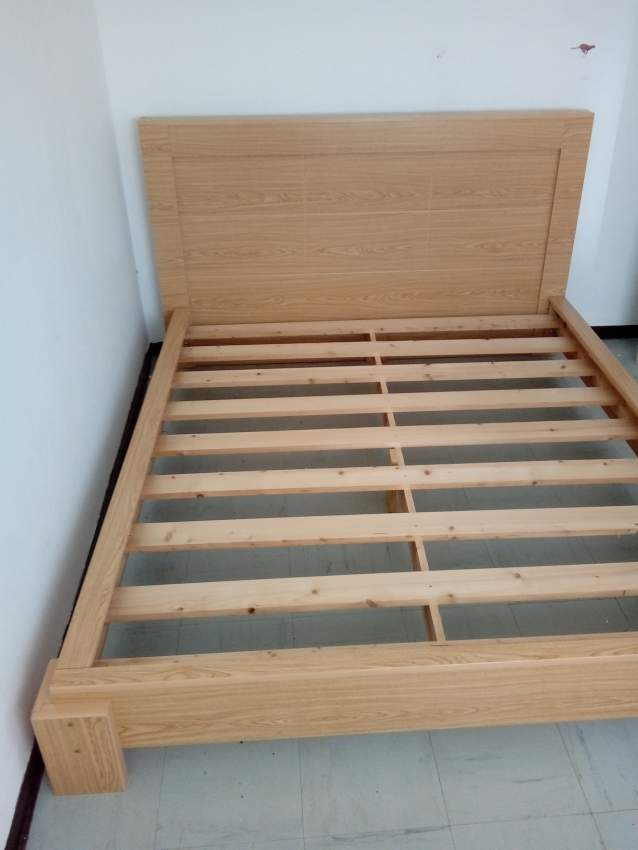 Bed with mattress king size - 0 - Bedroom Furnitures  on Aster Vender