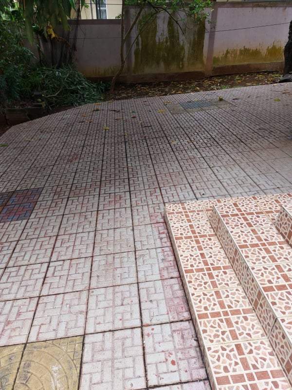 HOUSE FOR SALE AT - 2 - House  on Aster Vender