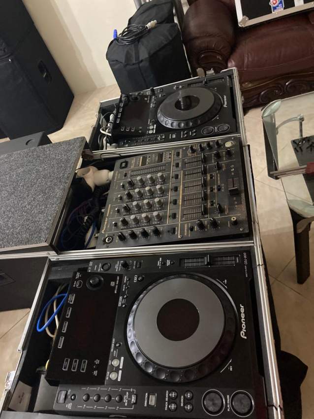 Dj  - 1 - Other Musical Equipment  on Aster Vender