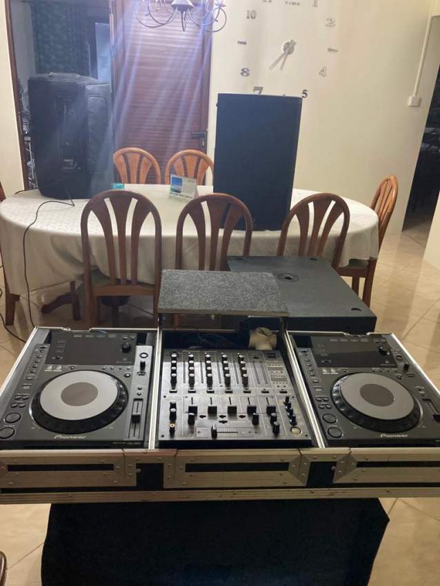 Set Console - 3 - Other Musical Equipment  on Aster Vender