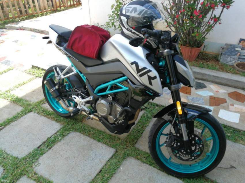 CF MOTO NK300 - 1 - Sports Bike  on Aster Vender