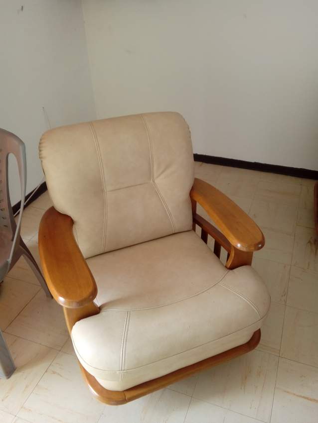 Sofa set en bois et cuire - 2 - Living room sets  on Aster Vender