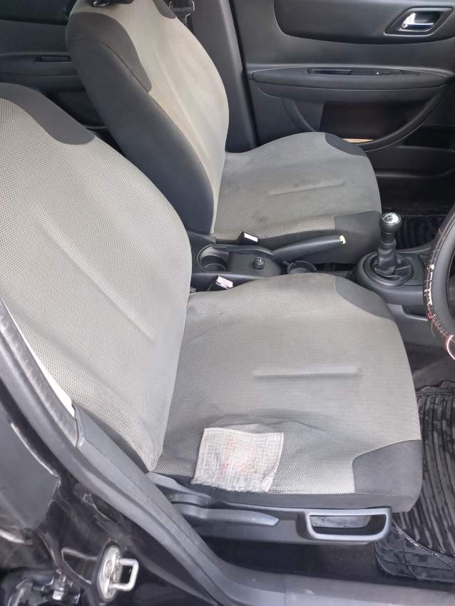 For sale Citroen C4 1.4 Hatchback - 6 - Family Cars  on Aster Vender