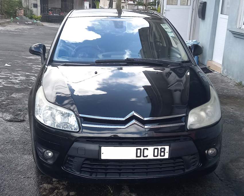 For sale Citroen C4 1.4 Hatchback - 3 - Family Cars  on Aster Vender