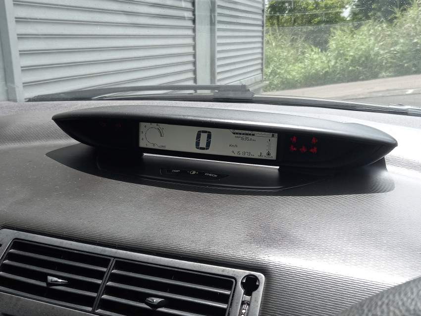 For sale Citroen C4 1.4 Hatchback - 1 - Family Cars  on Aster Vender