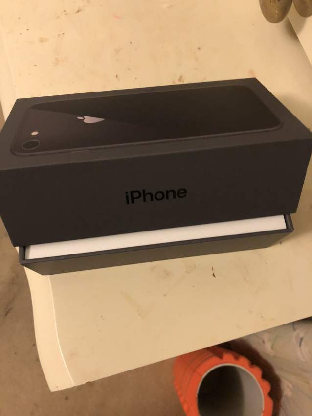 Iphone 8 64 gb - 0 - iPhones  on Aster Vender