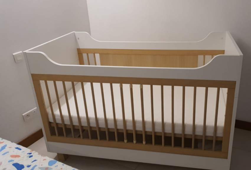 LIT BÉBÉ IMPORTÉ DE FRANCE - 0 - Bed frames, headboards, footboards  on Aster Vender
