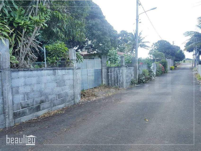  Residential land of 9.76, Bois D'oiseaux, Bon Accueil  - 0 - Land  on Aster Vender