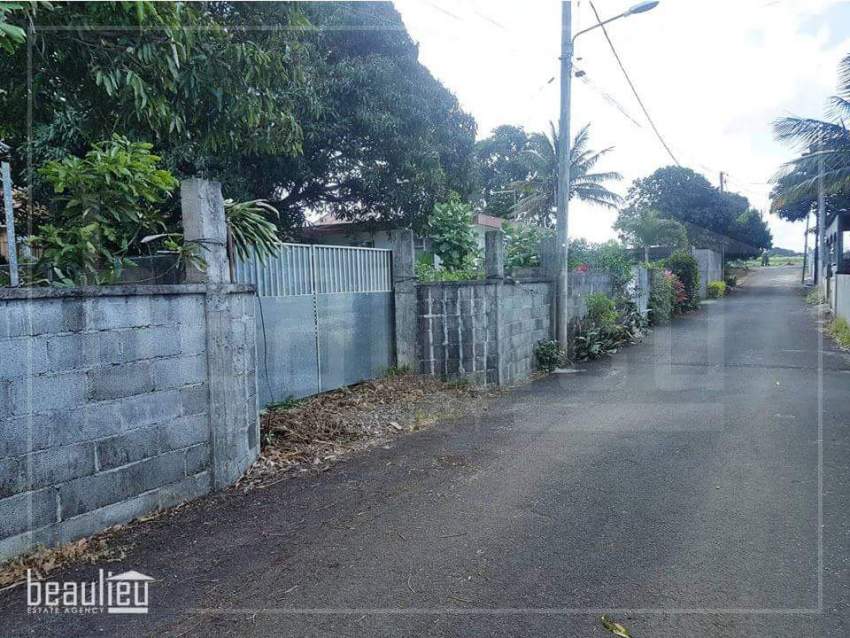  Residential land of 9.76, Bois D'oiseaux, Bon Accueil  - 2 - Land  on Aster Vender