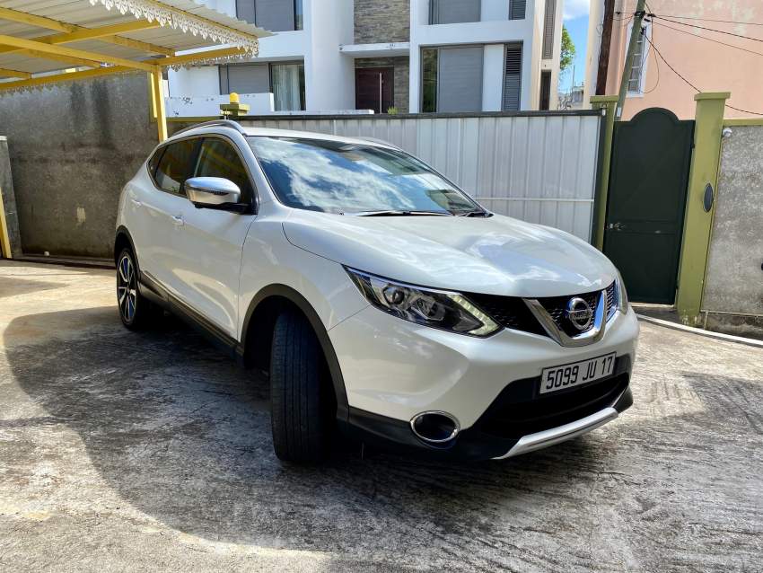 NISSAN QASHQAI J11 YEAR 2017 / 1.6 TURBO DIESEL - 0 - SUV Cars  on Aster Vender