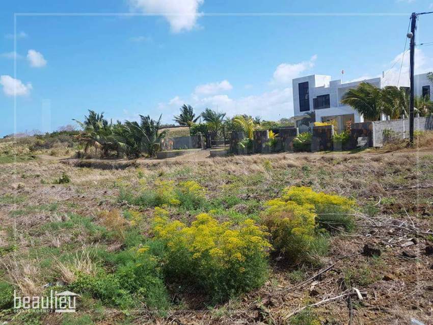 50 perches land, Petit Raffray, Mont Mascal Aster Vender Land