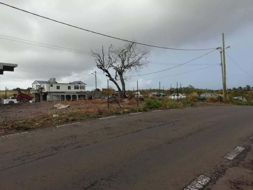 commercial building for sale at Beau Plateau, Cottage @ Rs 8,900,000 - 2 - House  on Aster Vender