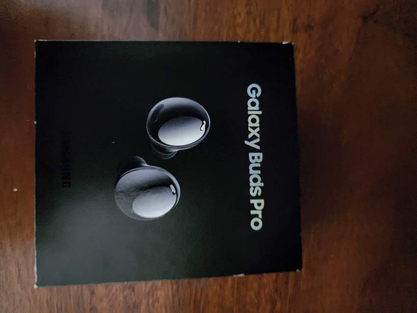 For sale Samsung ear buds pro - 1 - Other phone accessories  on Aster Vender