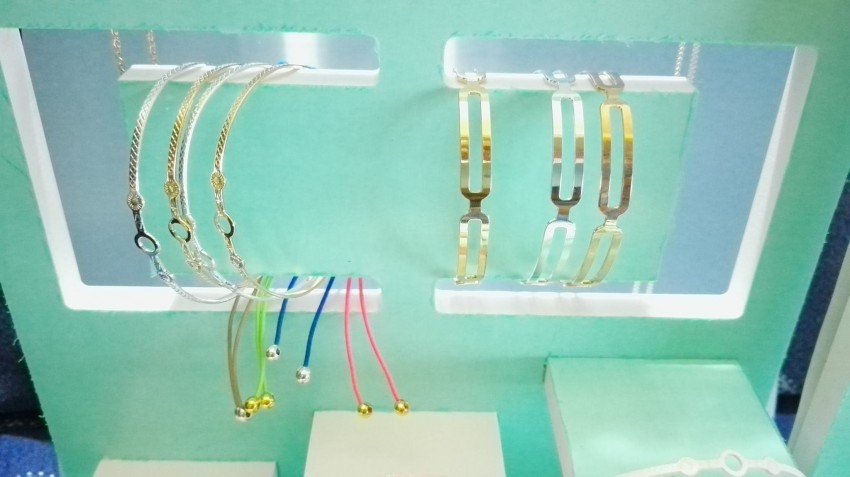 Bijoux et Accessoires  - 3 - Other Jewellery  on Aster Vender