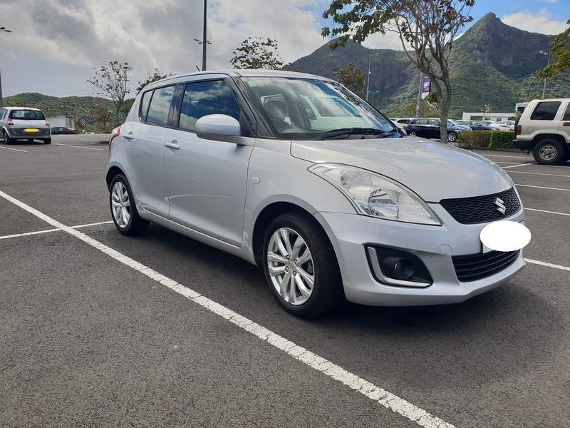 Superb Suzuki Swift GL - 4 - Compact cars  on Aster Vender