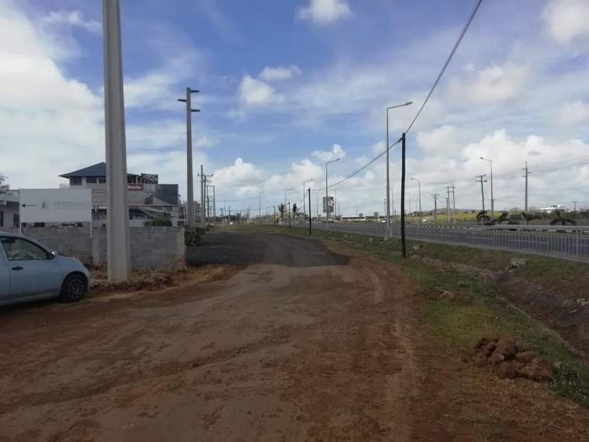 2 plot of 11 perches in The Vale, Sottise each @ Rs 1,550,000 negoti - 3 - Land  on Aster Vender