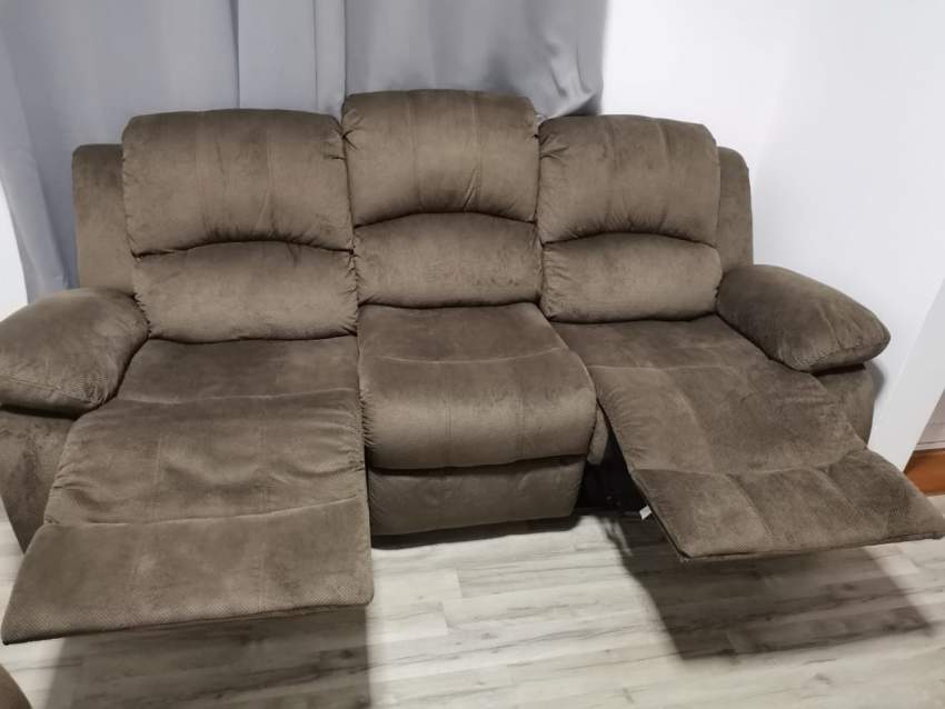 Recliner sofa  - 1 - Sofas couches  on Aster Vender