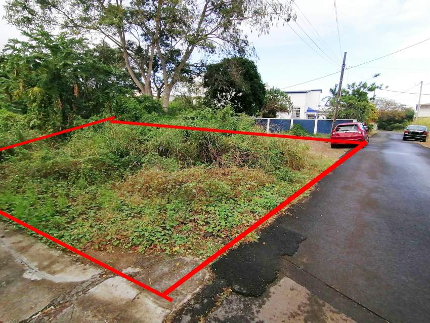 Trou aux biches Residential land - 3 - Land  on Aster Vender