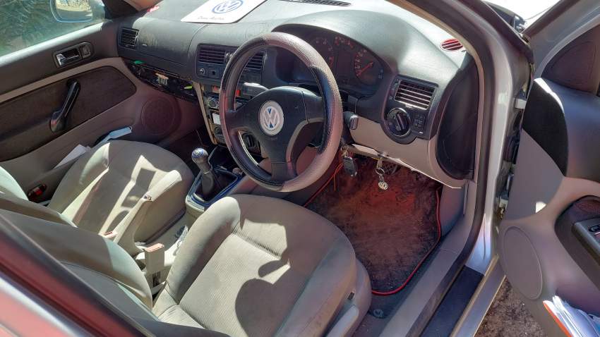 Volkswagen Bora - 1 - Compact cars  on Aster Vender