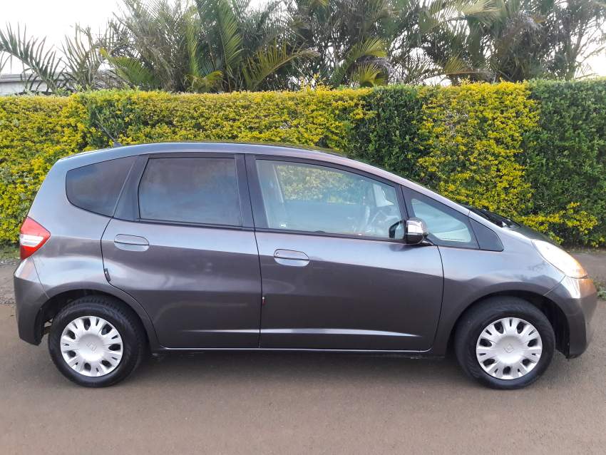 Honda fit - 2 - Family Cars  on Aster Vender