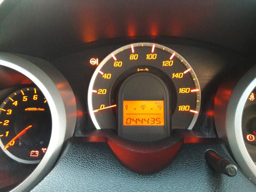 Honda fit - 0 - Family Cars  on Aster Vender