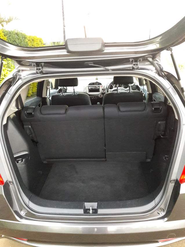 Honda fit - 6 - Family Cars  on Aster Vender