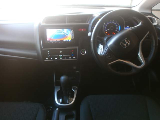 Honda Fit  - 4 - Family Cars  on Aster Vender