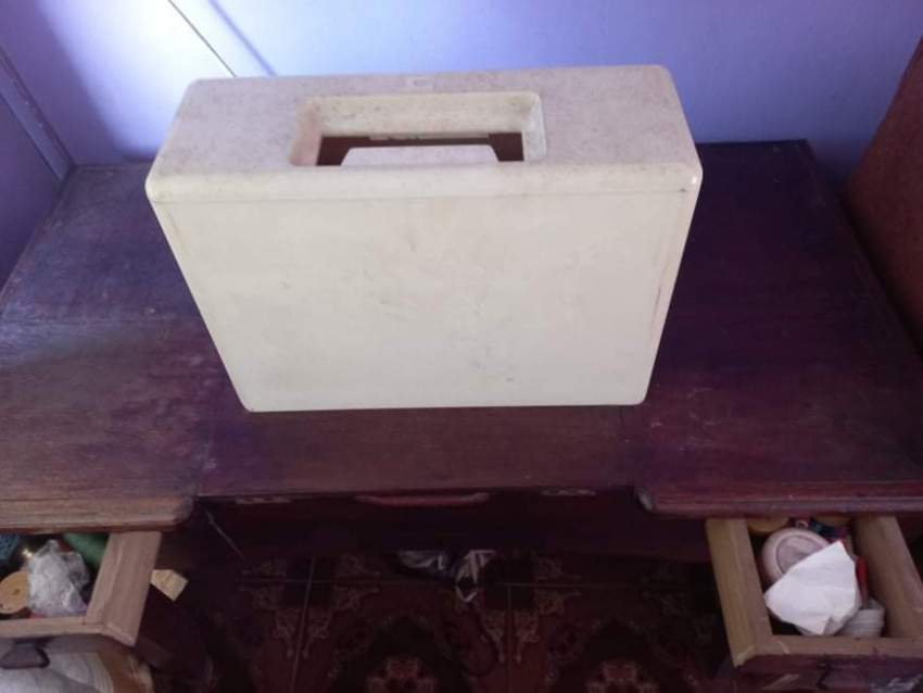 Table & Sewing machine - 3 - Sewing Machines  on Aster Vender