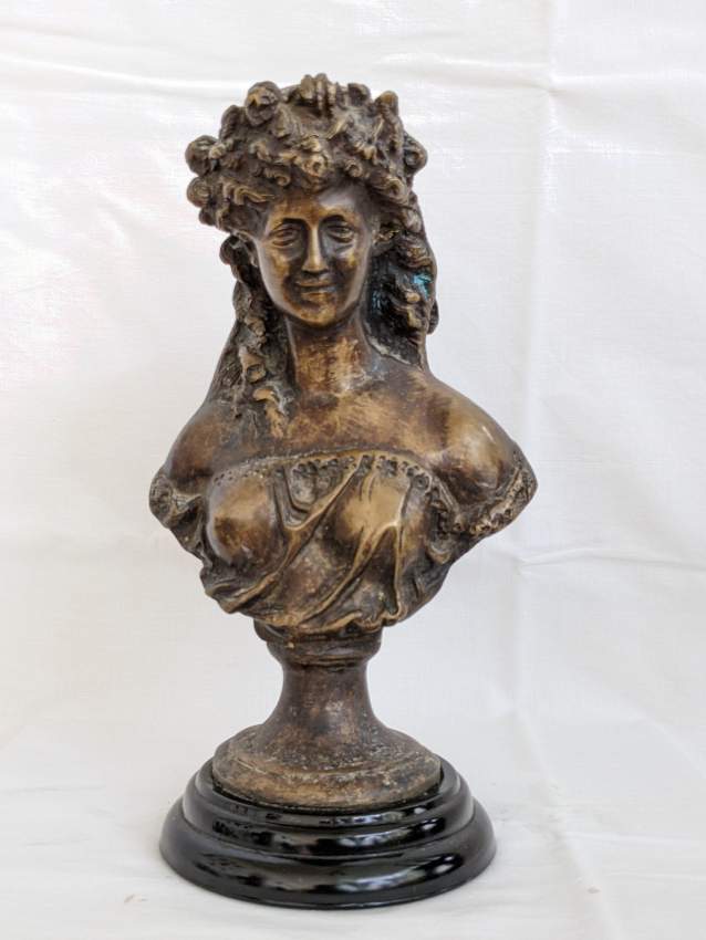Statue en bronze - Bronze statue - 0 - Antiquities  on Aster Vender