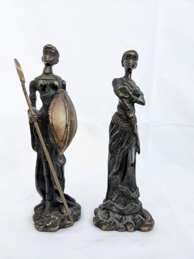 Statuettes en laiton - Brass figurines - 0 - Antiquities  on Aster Vender