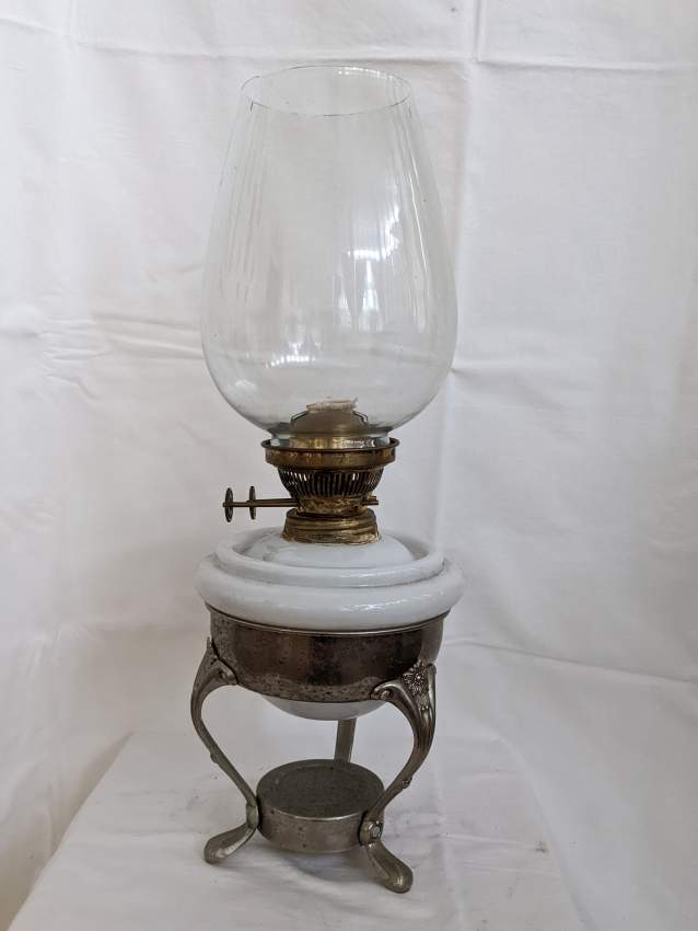 Lampe à huile - Oil lamp on Aster Vender