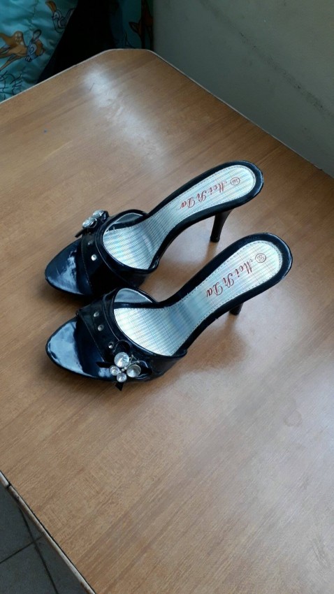 Shoes for sale - worn only once - 0 - Women's shoes (ballet, etc)  on Aster Vender