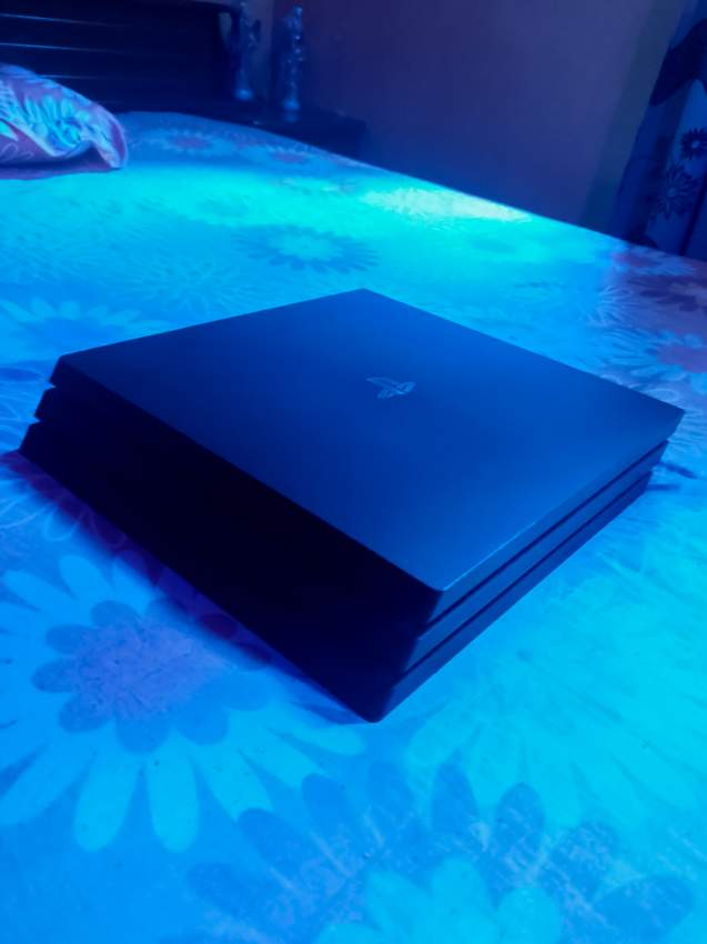 PS4 PRO 1 TB - 3 - PlayStation 4 (PS4)  on Aster Vender
