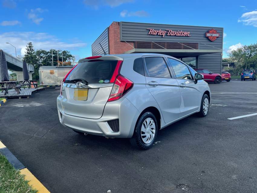 Honda Fit  - 4 - Family Cars  on Aster Vender