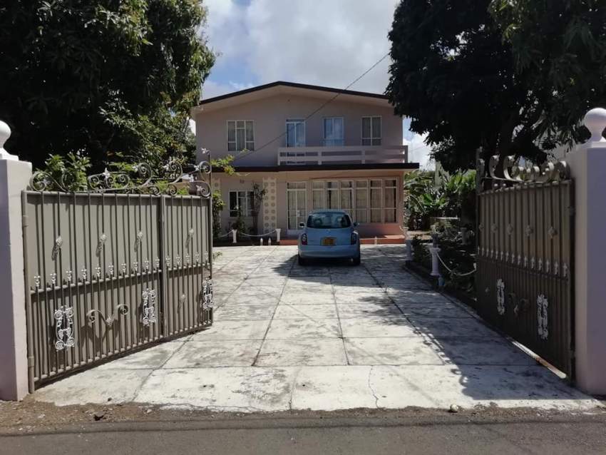 Furnished 3 bedrooms house for rent in Grand Gaube  - 0 - House  on Aster Vender