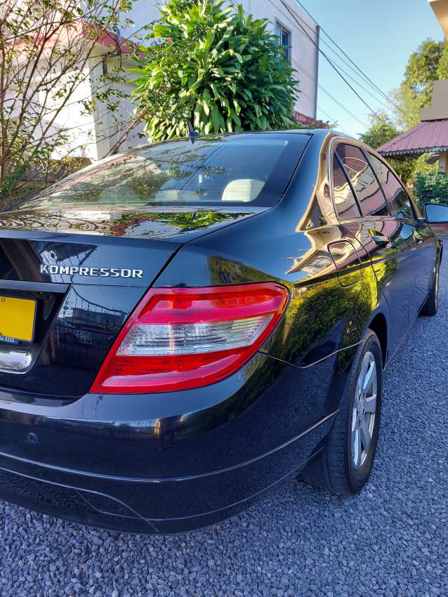 Mercedes Benz C180 Kompressor  - 3 - Luxury Cars  on Aster Vender