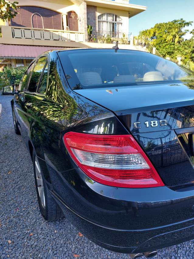 Mercedes Benz C180 Kompressor  - 2 - Luxury Cars  on Aster Vender