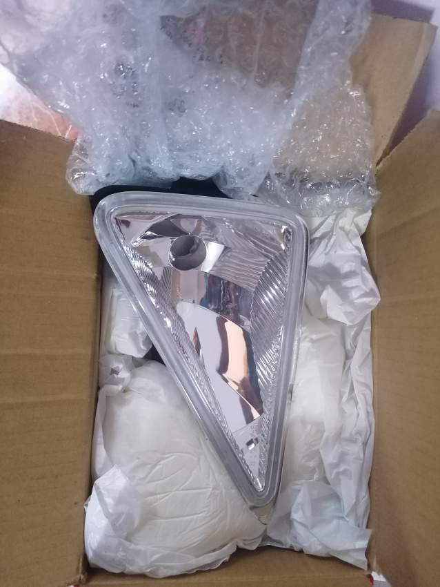 Fog lights - 1 - Spare Parts  on Aster Vender