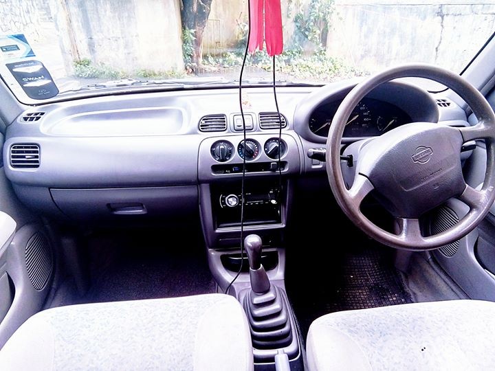 A vend Nissan March ak11 yr 99 - 1 - Family Cars  on Aster Vender