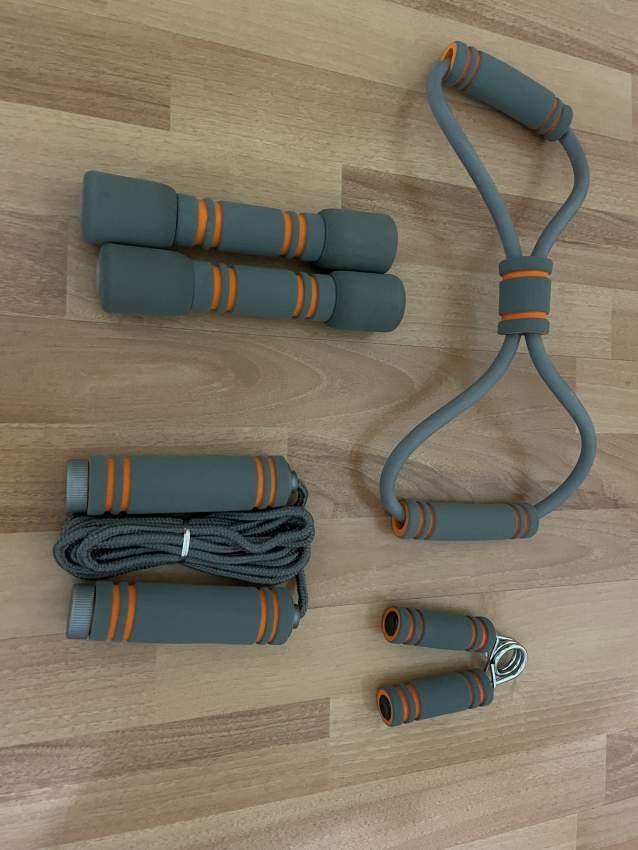 TRAINING SET - NEW - 1 - Fitness & gym equipment  on Aster Vender
