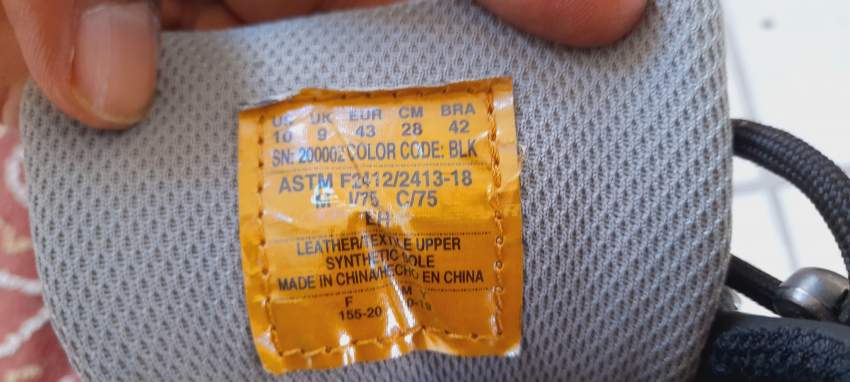 Safety Shoes - 3 - Boots  on Aster Vender