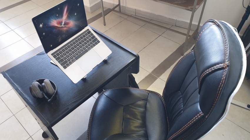 Desk and Office Chair - 2 - Desk chairs  on Aster Vender