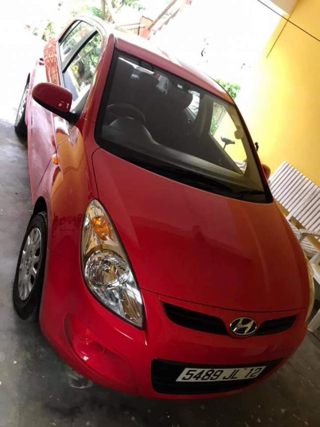 Hyundai i20 2012 Manual - 2 - Family Cars  on Aster Vender