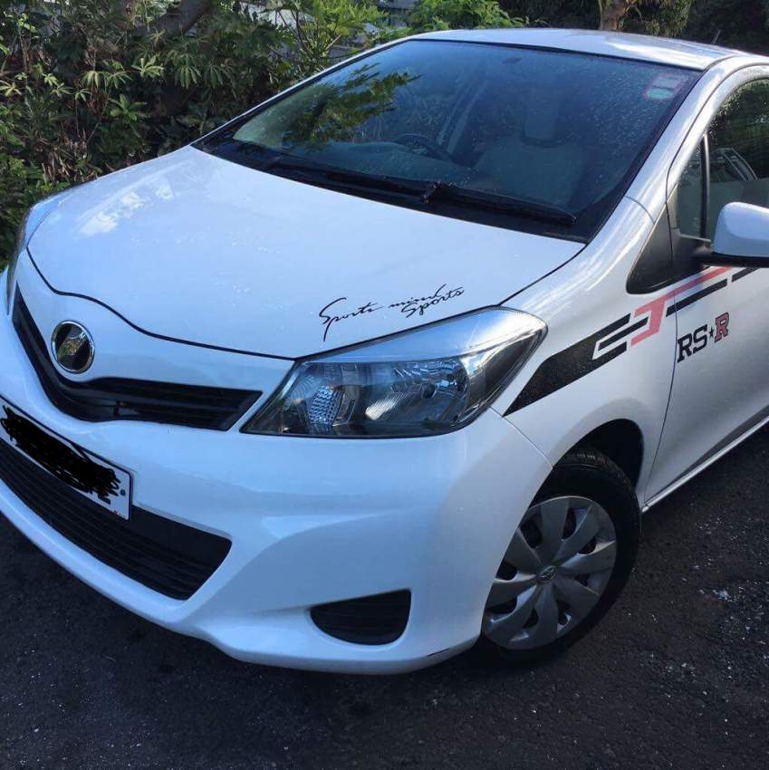 Toyota vitz - 4 - Family Cars  on Aster Vender