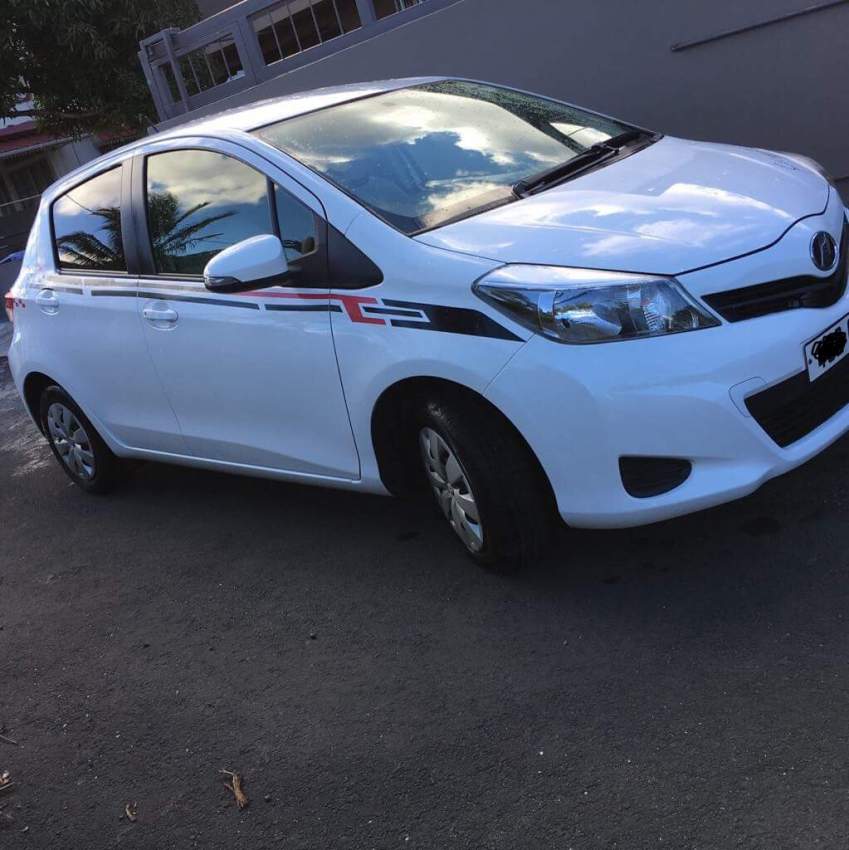 Toyota vitz - 2 - Family Cars  on Aster Vender