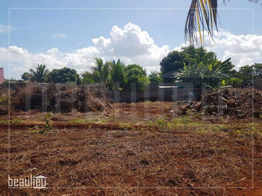  Residential land of 19 perches, Terre Rouge  - 3 - Land  on Aster Vender