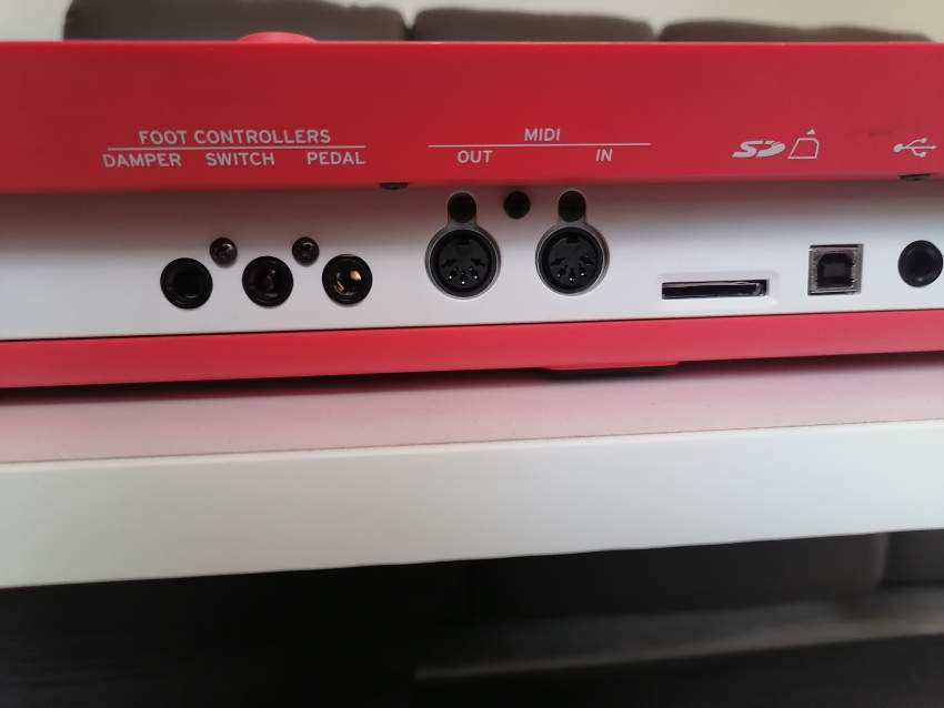 KORG KROSS 2 WORKSTATION (61 KEYS) - RED - 2 - Synthesizer  on Aster Vender