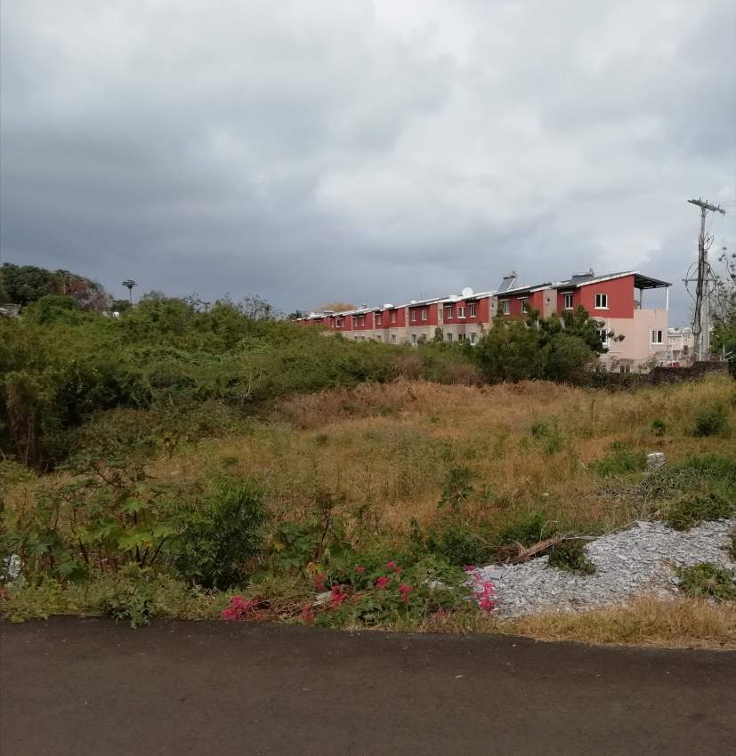 #SOLD - 1 - Land  on Aster Vender